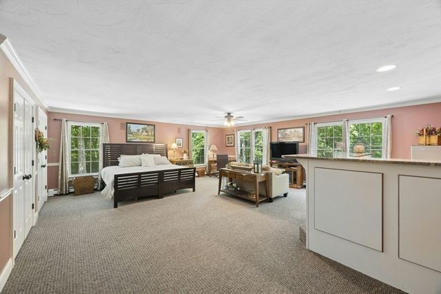 203 Maple St, Douglas, MA 01516