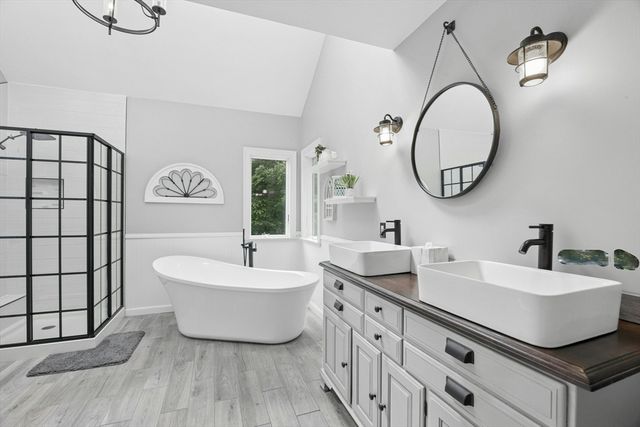 203 Maple St, Douglas, MA 01516