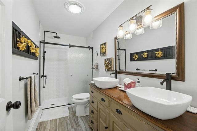 203 Maple St, Douglas, MA 01516