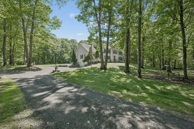 203 Maple St, Douglas, MA 01516
