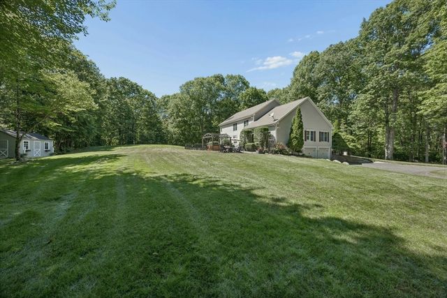 203 Maple St, Douglas, MA 01516