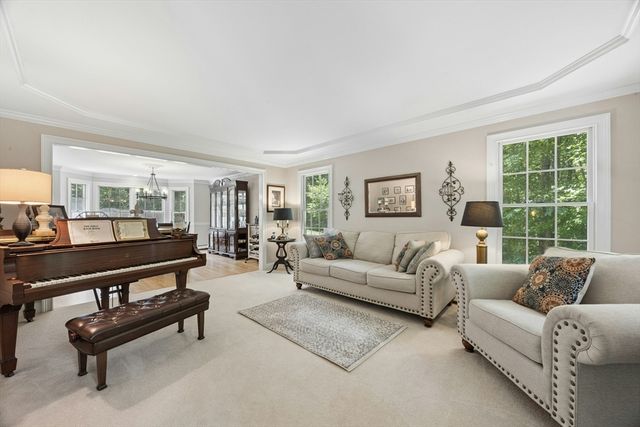 203 Maple St, Douglas, MA 01516