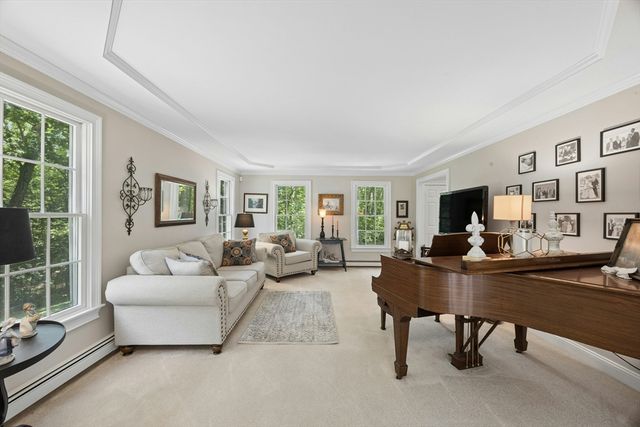 203 Maple St, Douglas, MA 01516