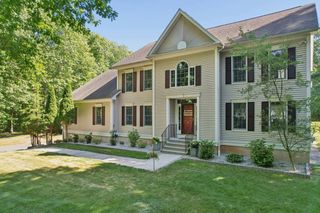 203 Maple St, Douglas, MA 01516