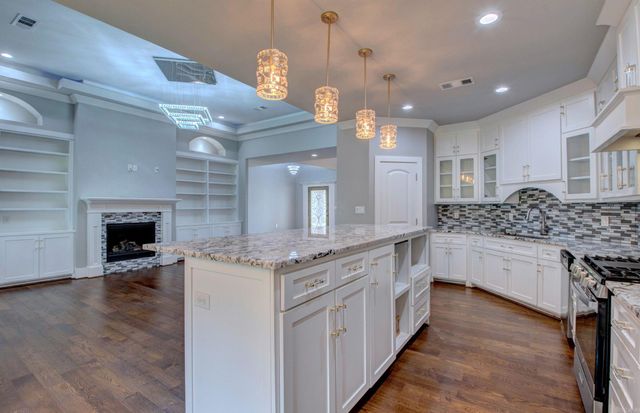 8001 Kanis Pines Drive, Little Rock, AR 72204