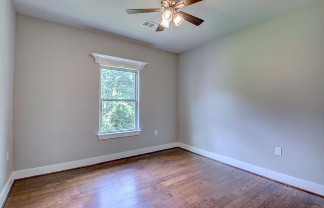 8001 Kanis Pines Drive, Little Rock, AR 72204