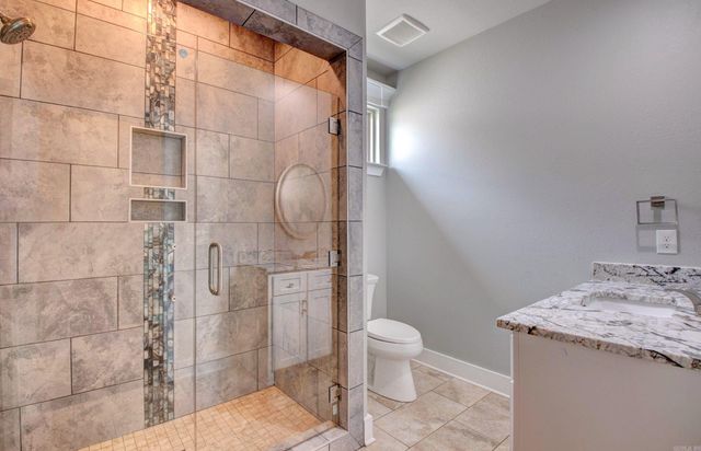 8001 Kanis Pines Drive, Little Rock, AR 72204