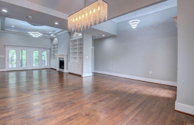 8001 Kanis Pines Drive, Little Rock, AR 72204