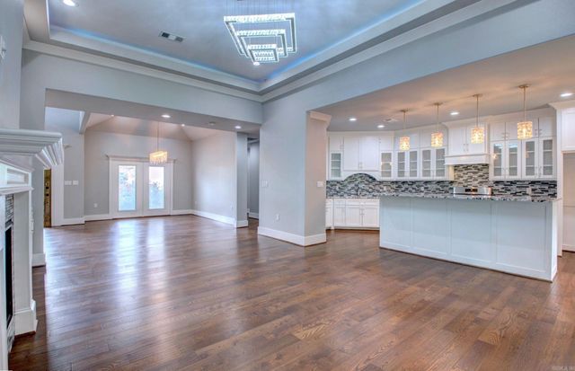 8001 Kanis Pines Drive, Little Rock, AR 72204