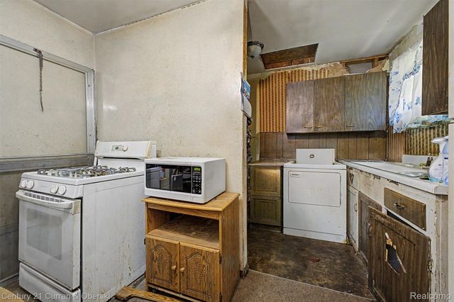 2766 Margaret Street, Melvindale, MI 48122