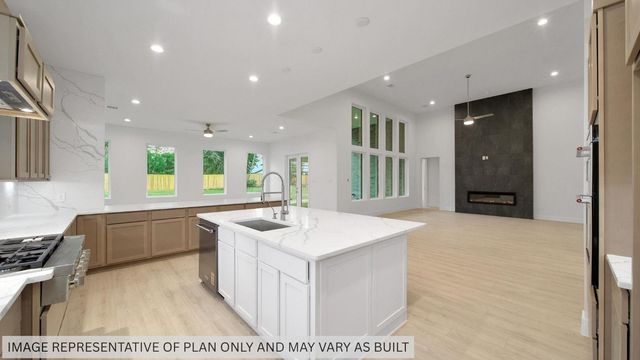 358 Louvenia Court, Pinehurst, TX 77362