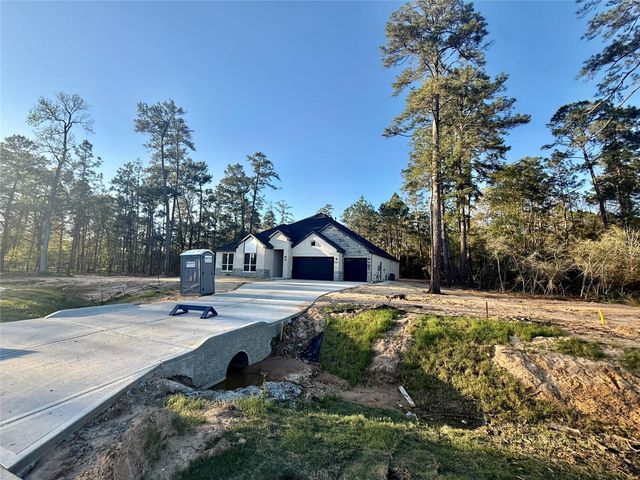 358 Louvenia Court, Pinehurst, TX 77362