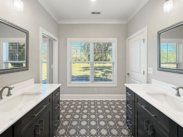 521 Oak Lawn Road, Georgetown, SC 29440