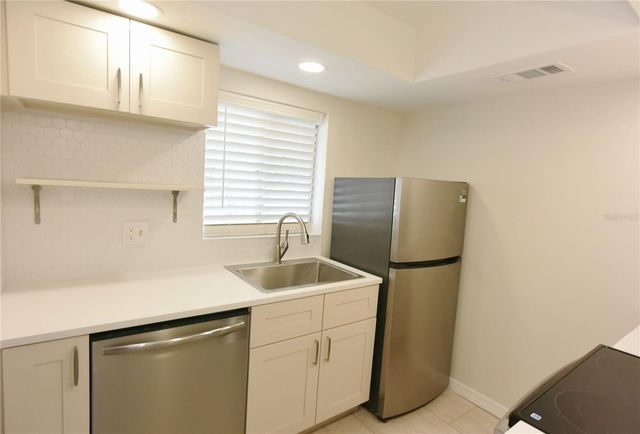 3751 S SCHOOL AVENUE 26, Sarasota, FL 34239