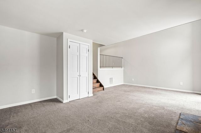 15 Village Way 4, Vernon Twp., NJ 07462