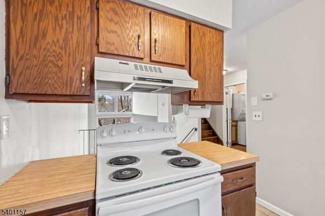 15 Village Way 4, Vernon Twp., NJ 07462