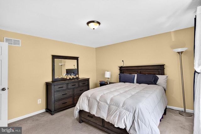 486 WALKER AVE, Ewing, NJ 08628