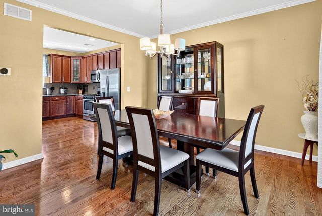 486 WALKER AVE, Ewing, NJ 08628