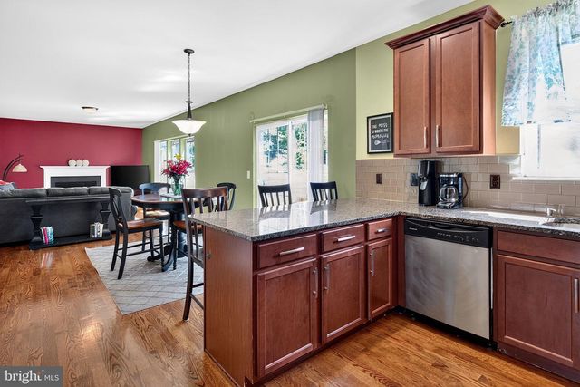 486 WALKER AVE, Ewing, NJ 08628