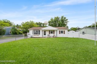398 Chamberlain Street, Toms River, NJ 08757