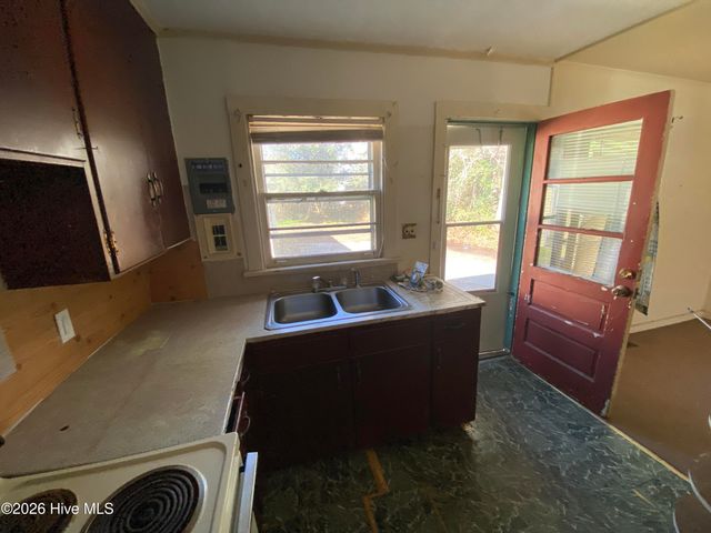 1007 W Washington Avenue, Kinston, NC 28501