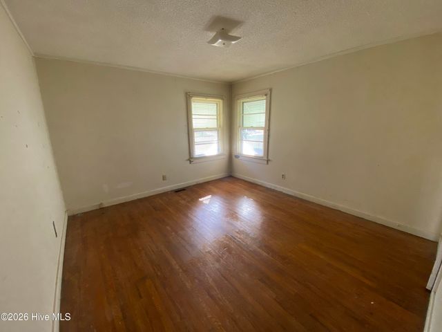 1007 W Washington Avenue, Kinston, NC 28501