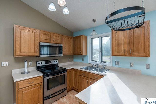 100 Uriah Court, Mankato, MN 56001