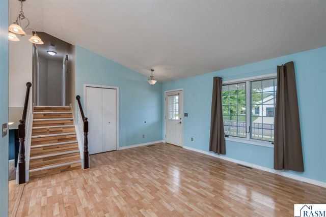 100 Uriah Court, Mankato, MN 56001