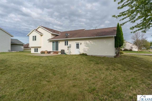 100 Uriah Court, Mankato, MN 56001