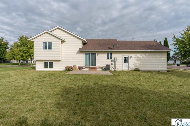 100 Uriah Court, Mankato, MN 56001