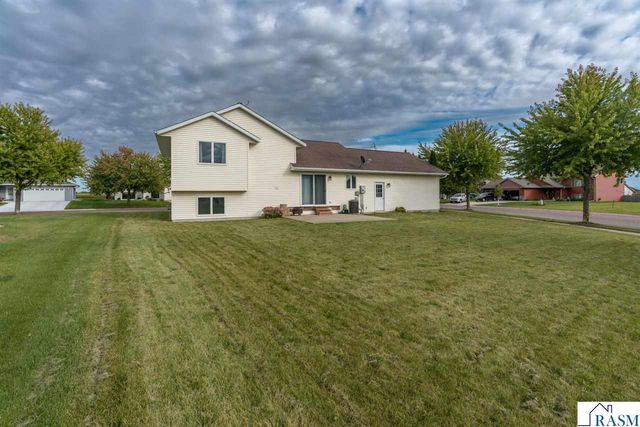 100 Uriah Court, Mankato, MN 56001