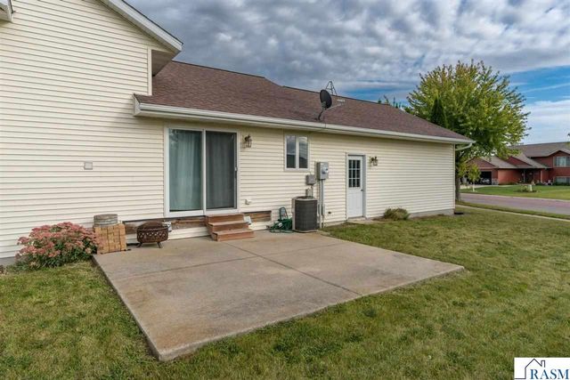 100 Uriah Court, Mankato, MN 56001