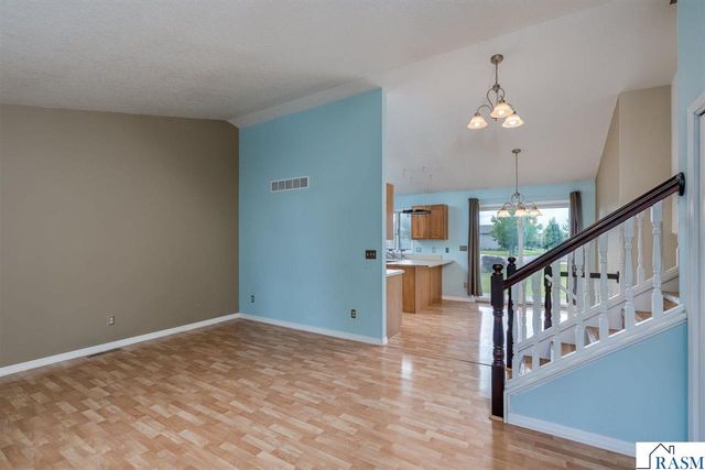 100 Uriah Court, Mankato, MN 56001