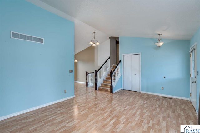 100 Uriah Court, Mankato, MN 56001