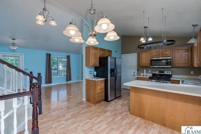 100 Uriah Court, Mankato, MN 56001