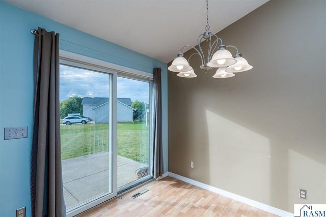 100 Uriah Court, Mankato, MN 56001