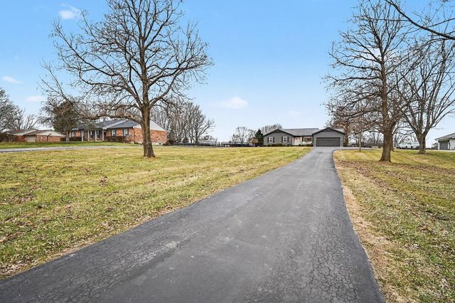 1033 Settlemire Road, Lebanon, OH 45036