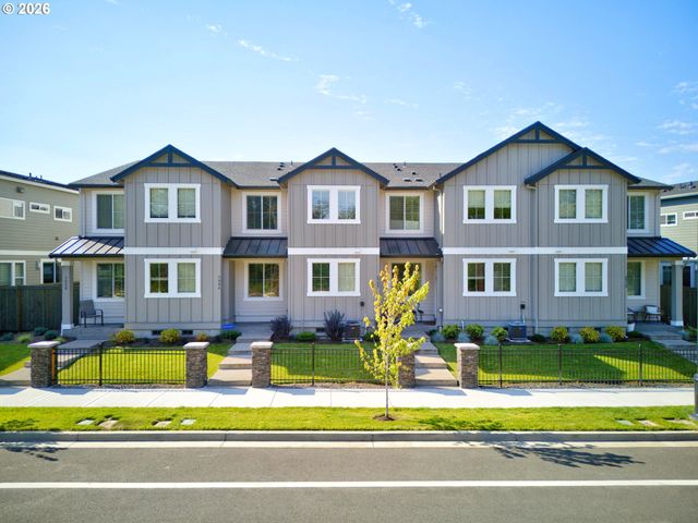 7004 Se BUTTERNUT CREEK Pkwy, Hillsboro, OR 97123