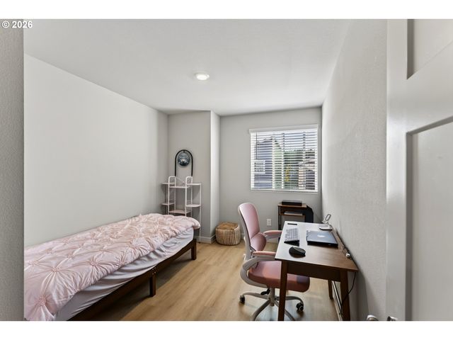 7004 Se BUTTERNUT CREEK Pkwy, Hillsboro, OR 97123