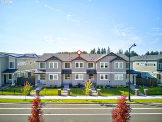 7004 Se BUTTERNUT CREEK Pkwy, Hillsboro, OR 97123