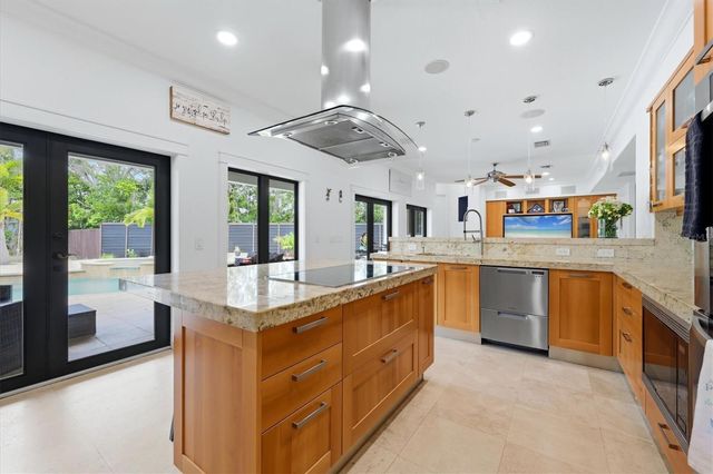 829 IDLEWILD WAY, Sarasota, FL 34242