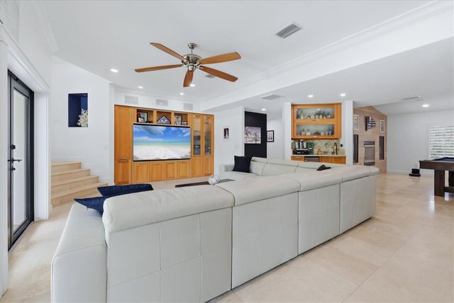 829 IDLEWILD WAY, Sarasota, FL 34242