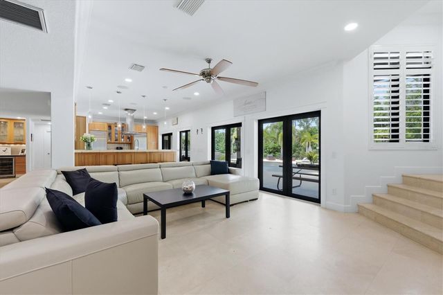 829 IDLEWILD WAY, Sarasota, FL 34242