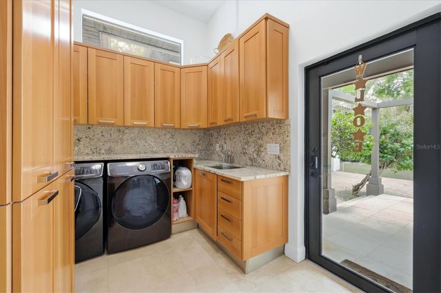 829 IDLEWILD WAY, Sarasota, FL 34242