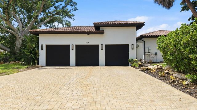 829 IDLEWILD WAY, Sarasota, FL 34242