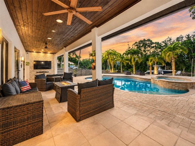 829 IDLEWILD WAY, Sarasota, FL 34242