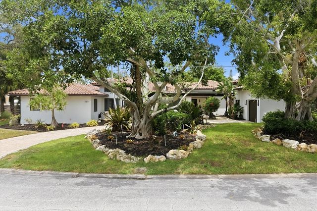 829 IDLEWILD WAY, Sarasota, FL 34242