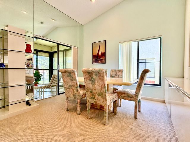 10678 OCEAN PALM Way 202, Boynton Beach, FL 33437