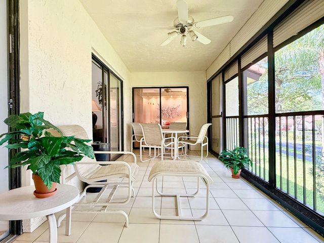 10678 OCEAN PALM Way 202, Boynton Beach, FL 33437