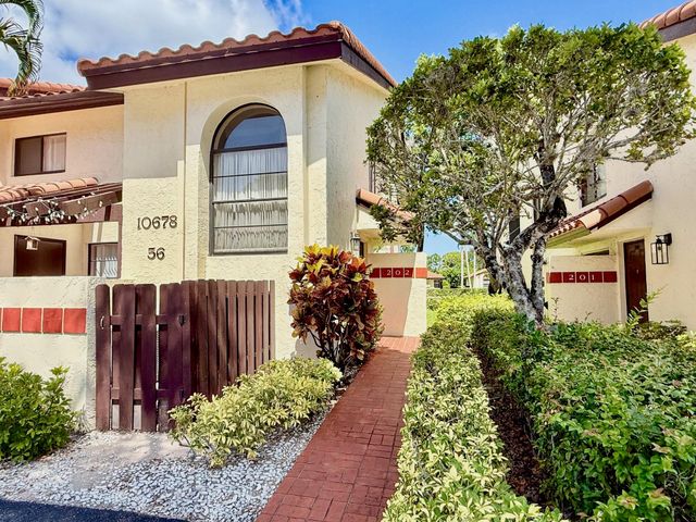 10678 OCEAN PALM Way 202, Boynton Beach, FL 33437